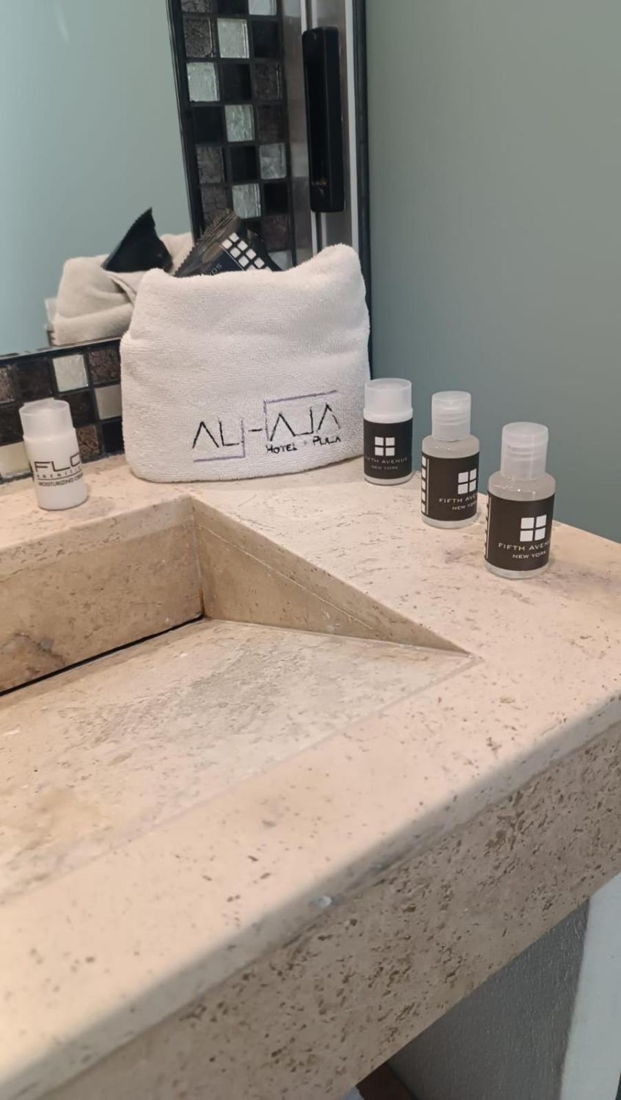 Hotel Alhaja بويبلا المظهر الخارجي الصورة